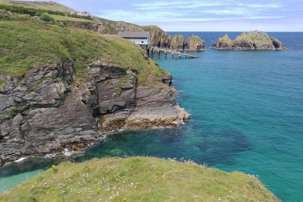 Marios Lodge Padstow Exterior photo
